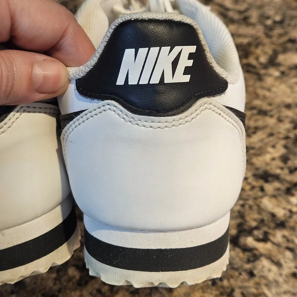 Nike Classic Cortez‎ Womens Size 8.5 White Black Athletic Sneakers